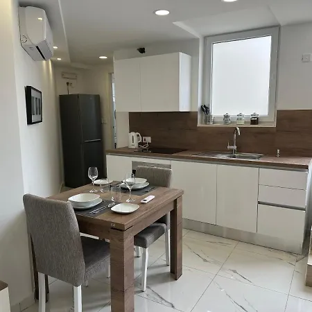 10 Park Msida